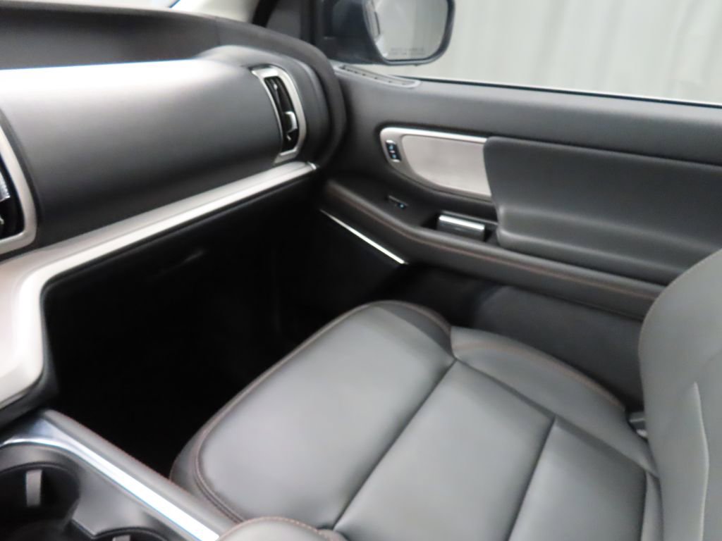 Used 2025 Ford Expedition Max Active image 31