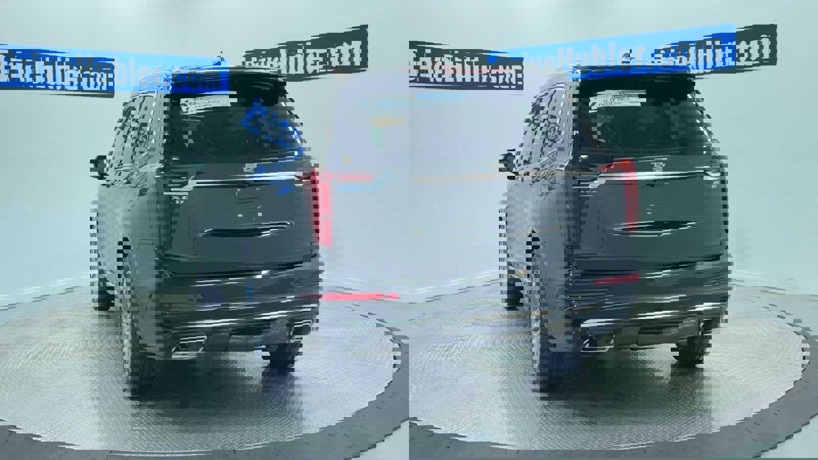 Used 2025 Cadillac XT6 Premium Luxury image 7