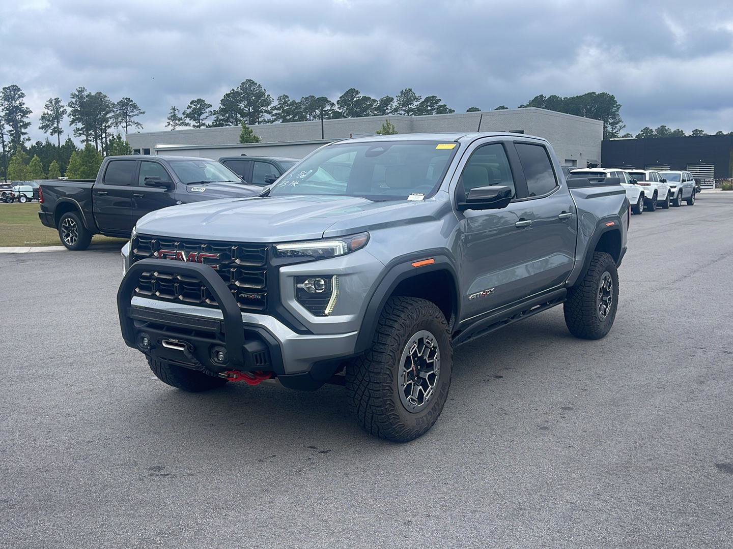 Used 2023 GMC Canyon AT4X w/ Edition 1 AWD/4WD image 3