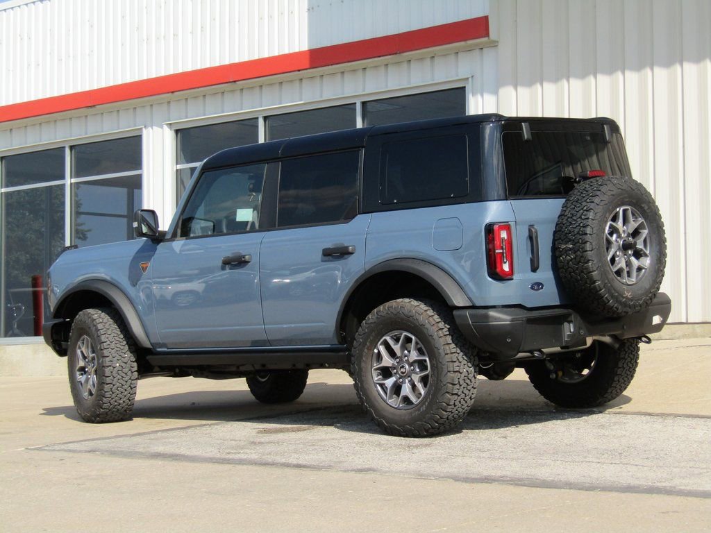 New 2025 Ford Bronco Badlands image 10