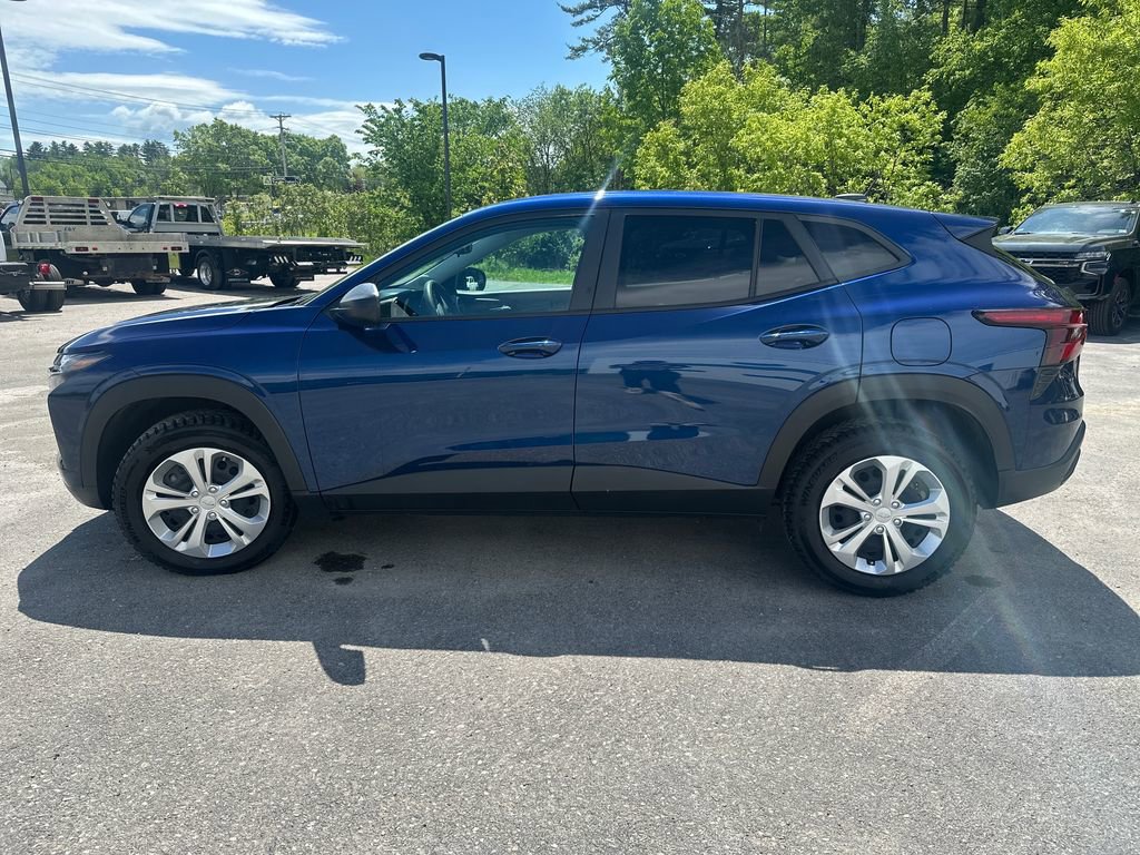 Used 2024 Chevrolet Trax LS FWD video 2