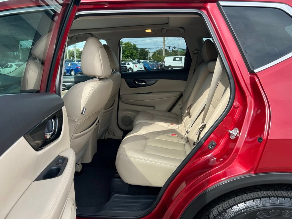 Used 2016 Nissan Rogue SL w/ SL Premium Package FWD image 56