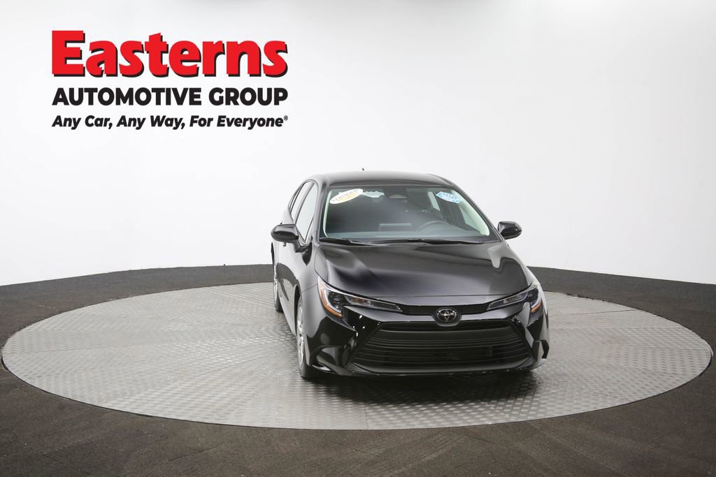 Used 2025 Toyota Corolla LE image 53