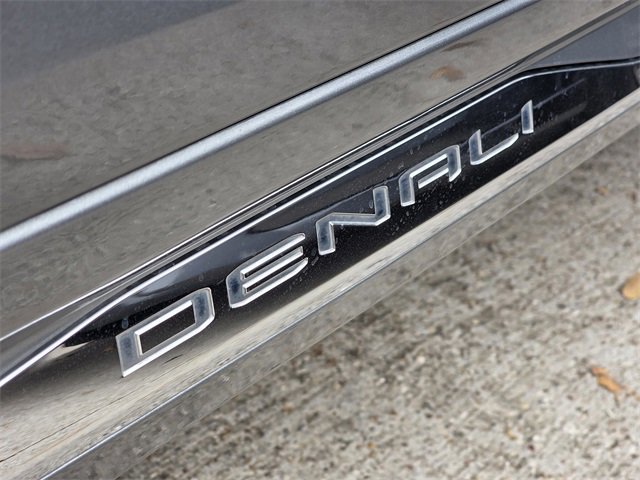 Used 2024 GMC Terrain Denali w/ Denali Premium Package image 8