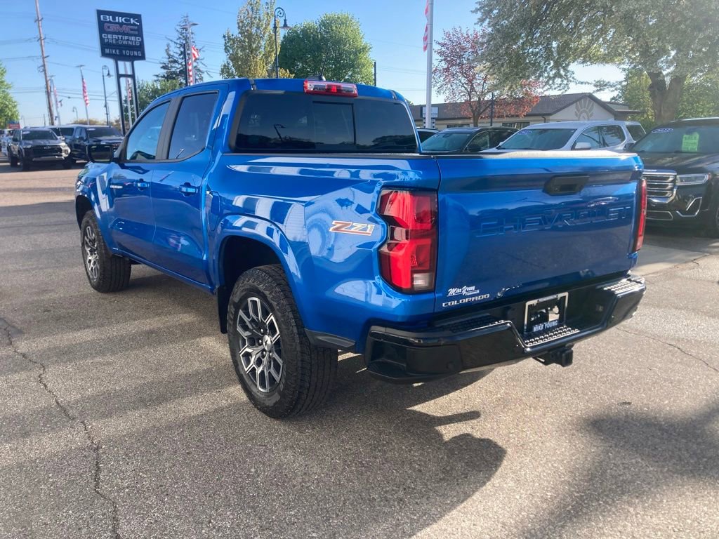 Used 2023 Chevrolet Colorado Z71 w/ Z71 Convenience Package 2 AWD/4WD image 5