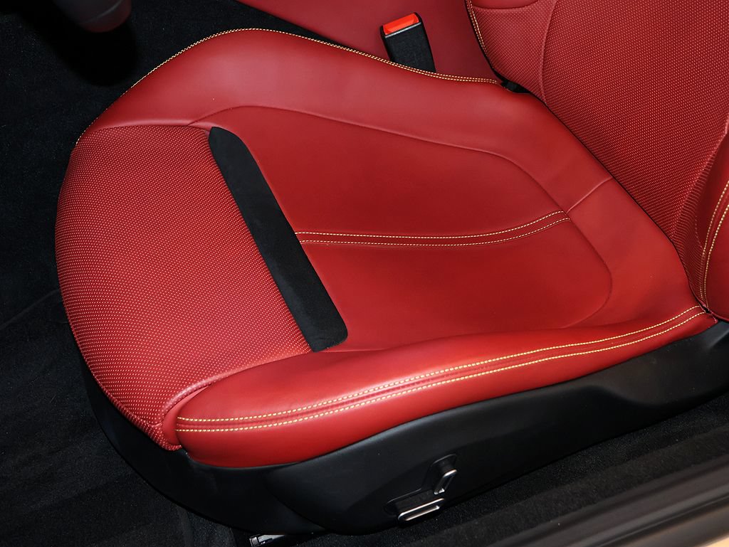 Used 2021 Ferrari Roma RWD image 43