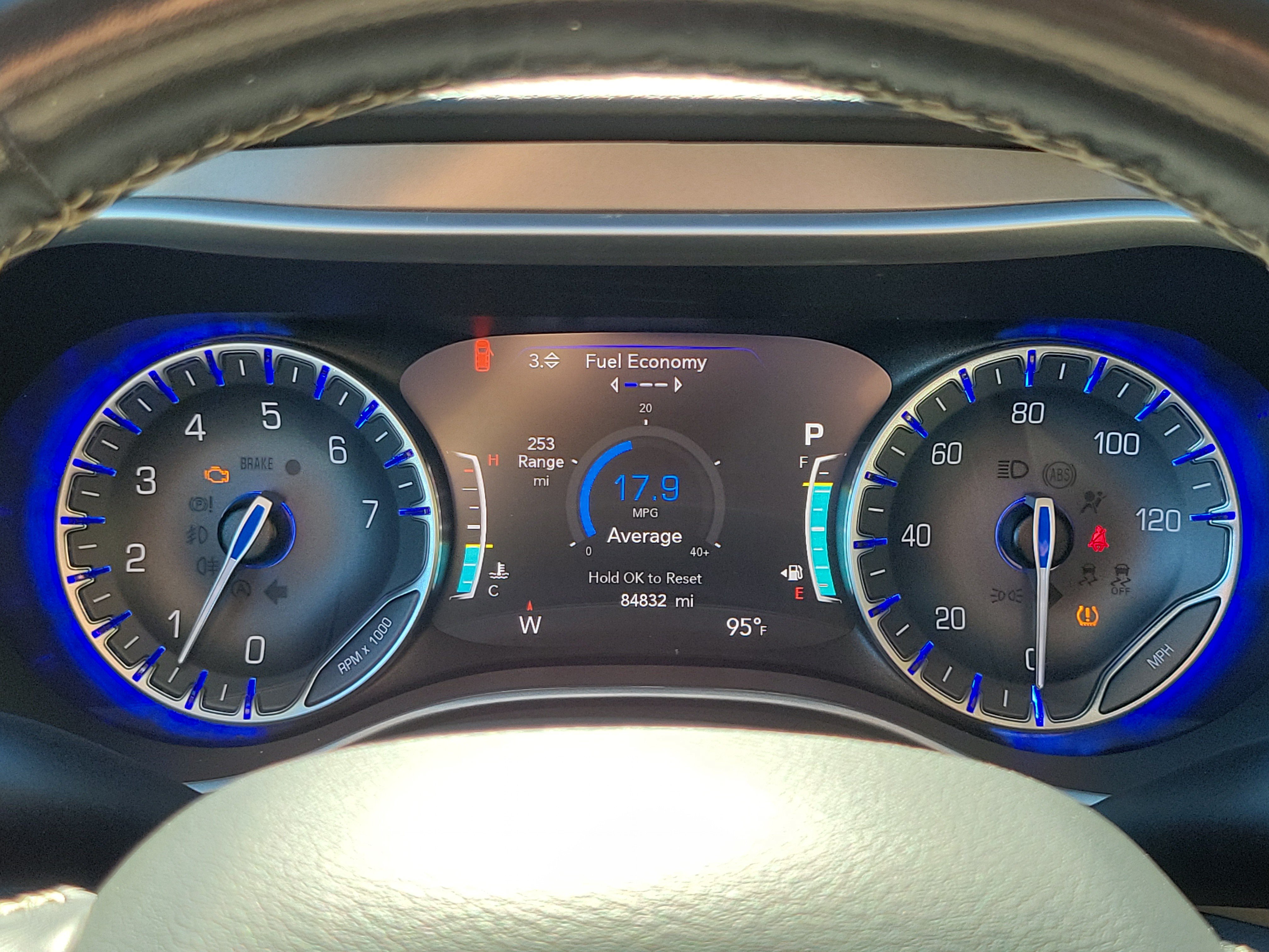 Used 2020 Chrysler Pacifica Touring-L Plus FWD image 19