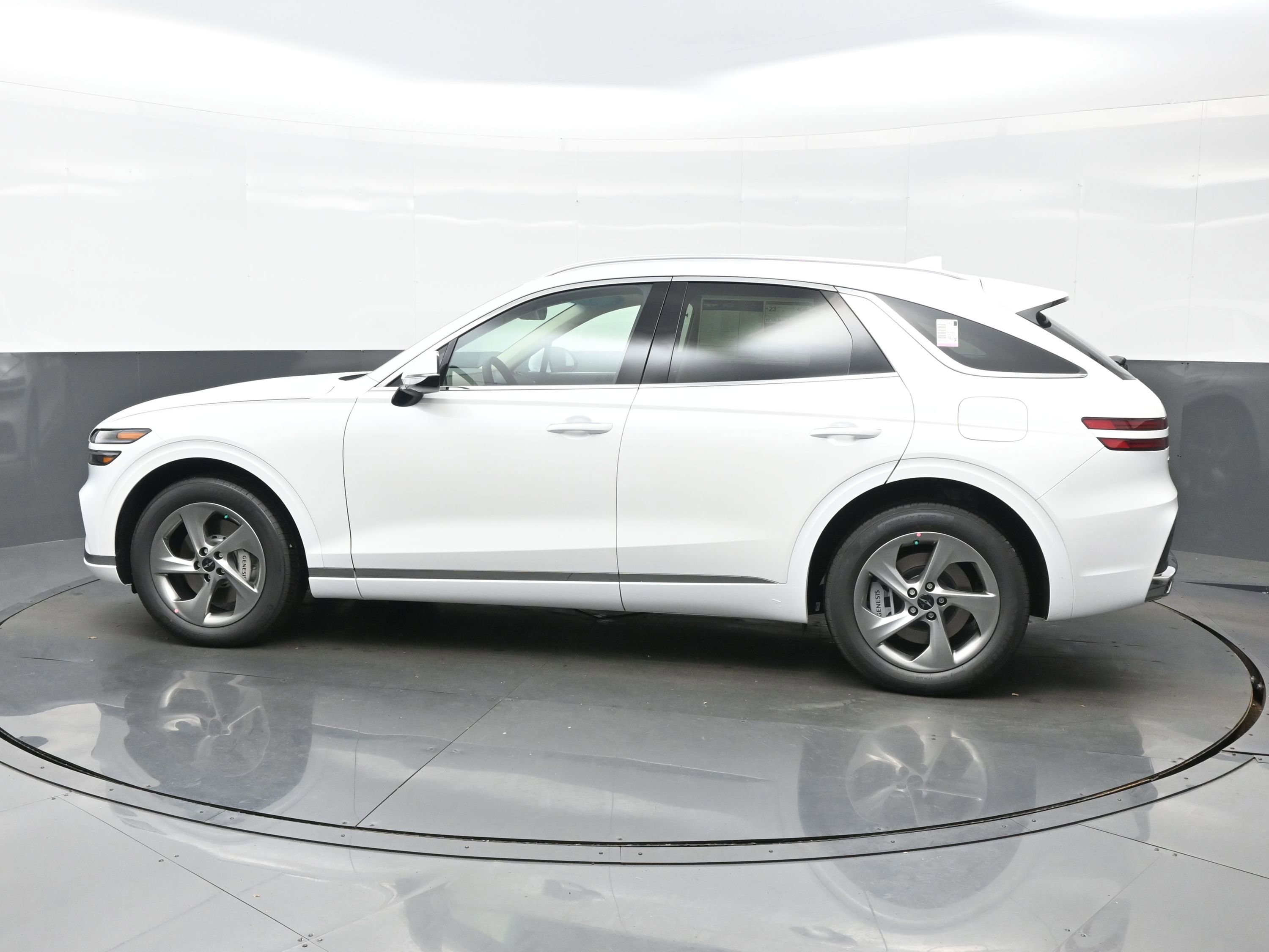 New 2026 Genesis GV70 2.5T Select image 3