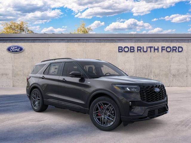 New 2026 Ford Explorer ST-Line w/ ST-Line Street Pack AWD/4WD image 2