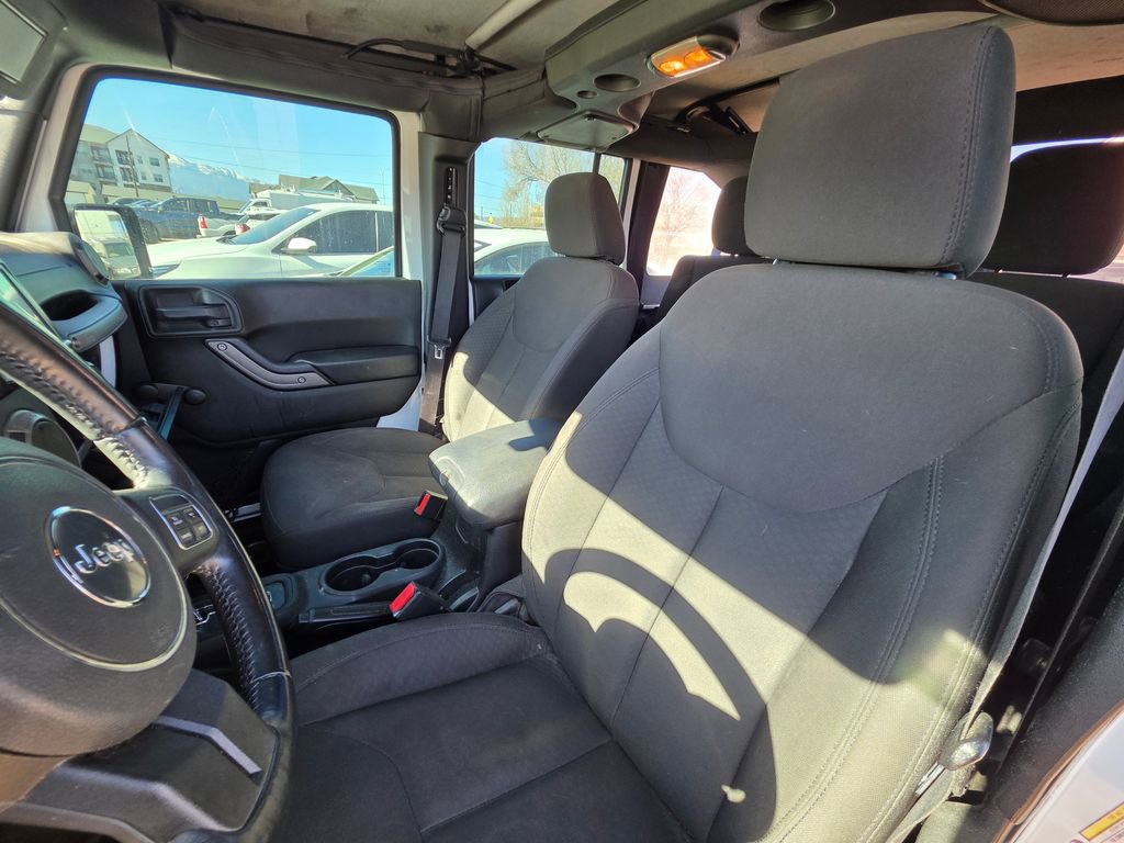 Used 2017 Jeep Wrangler Unlimited Sport w/ Connectivity Group image 11