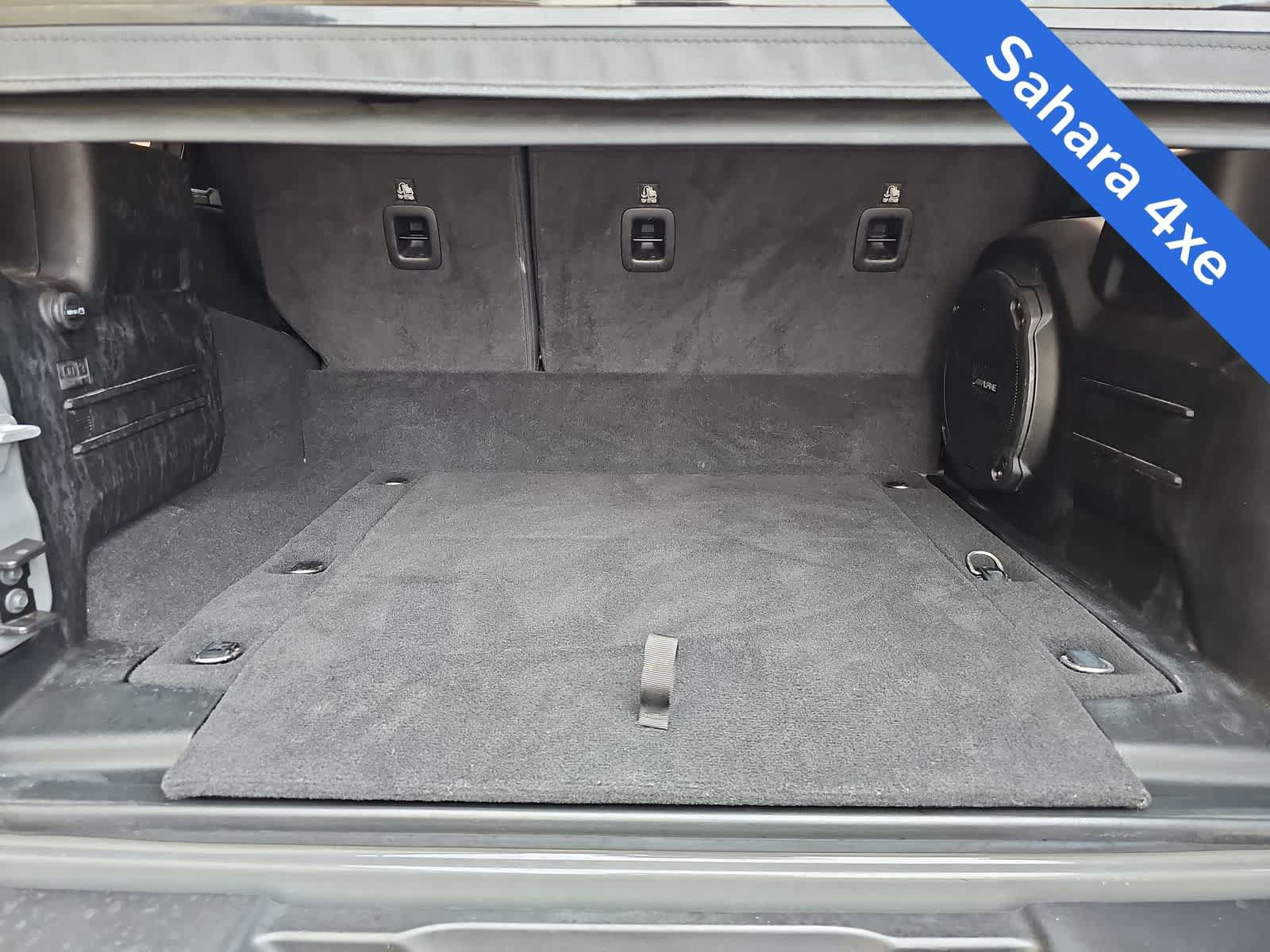 Used 2021 Jeep Wrangler Unlimited Sahara AWD/4WD image 23