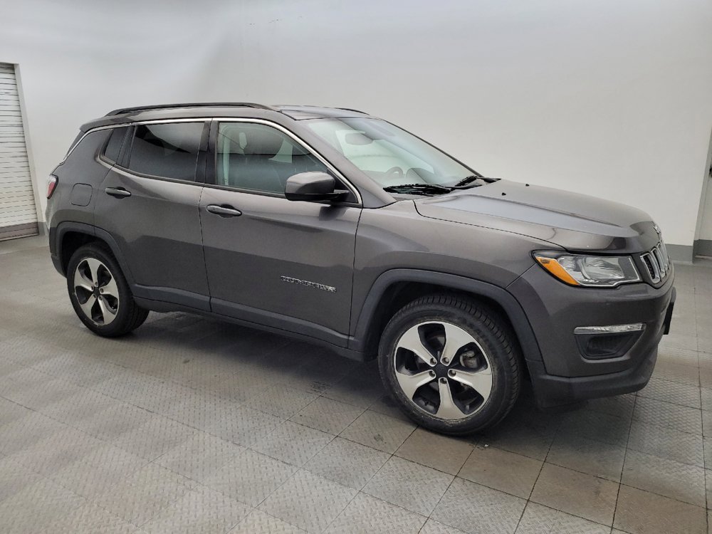 Used 2018 Jeep Compass Latitude w/ Popular Equipment Group FWD image 11