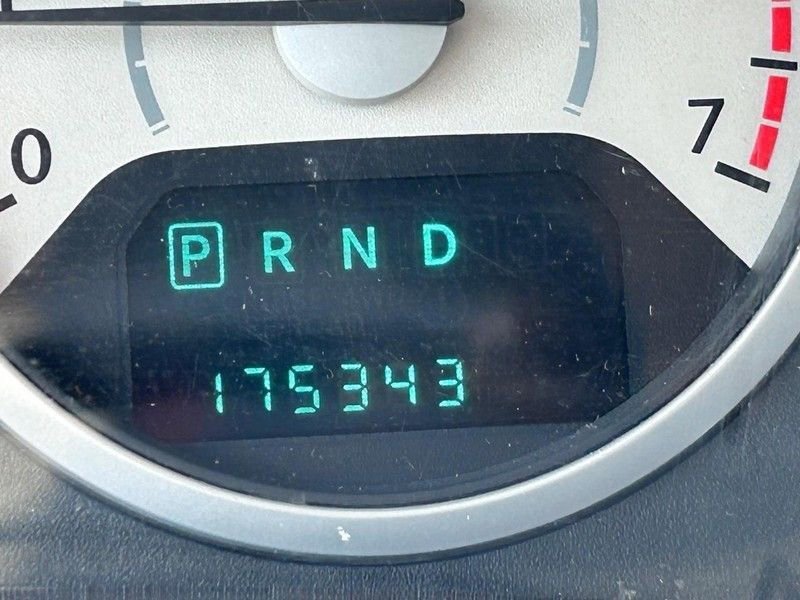 Used 2010 Chrysler Town & Country Touring image 19