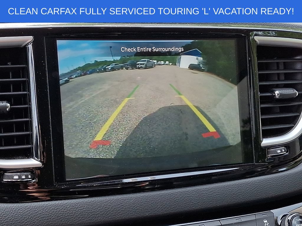Used 2023 Chrysler Pacifica Touring-L FWD image 18