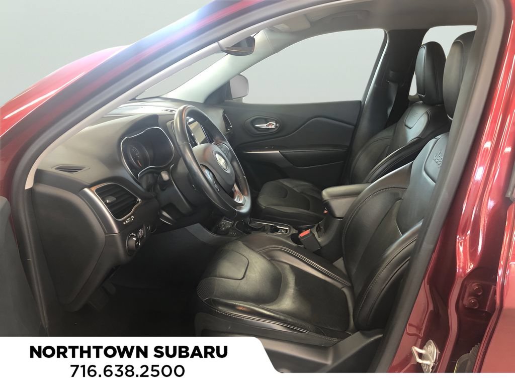 Used 2019 Jeep Cherokee Limited AWD/4WD image 13