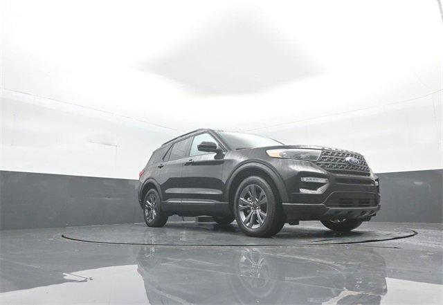 Certified 2023 Ford Explorer XLT w/ Equipment Group 202A image 27