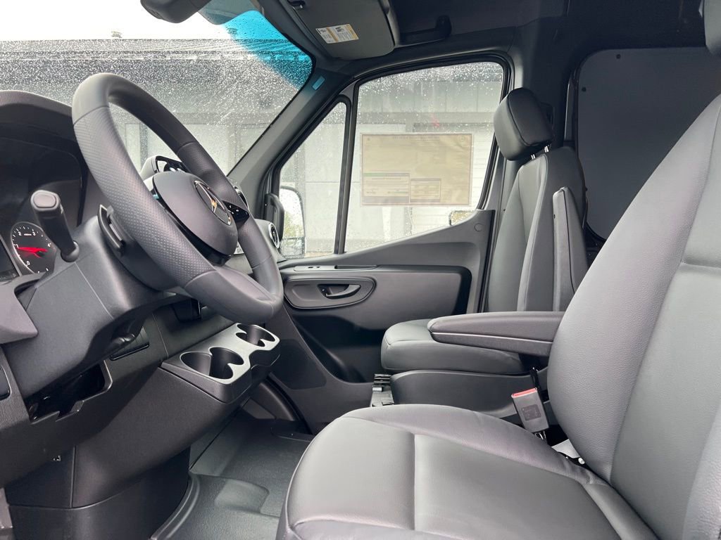 New 2025 Mercedes-Benz Sprinter 2500 image 10