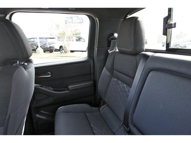 Used 2026 Nissan Frontier SV w/ SV Convenience Package RWD image 11