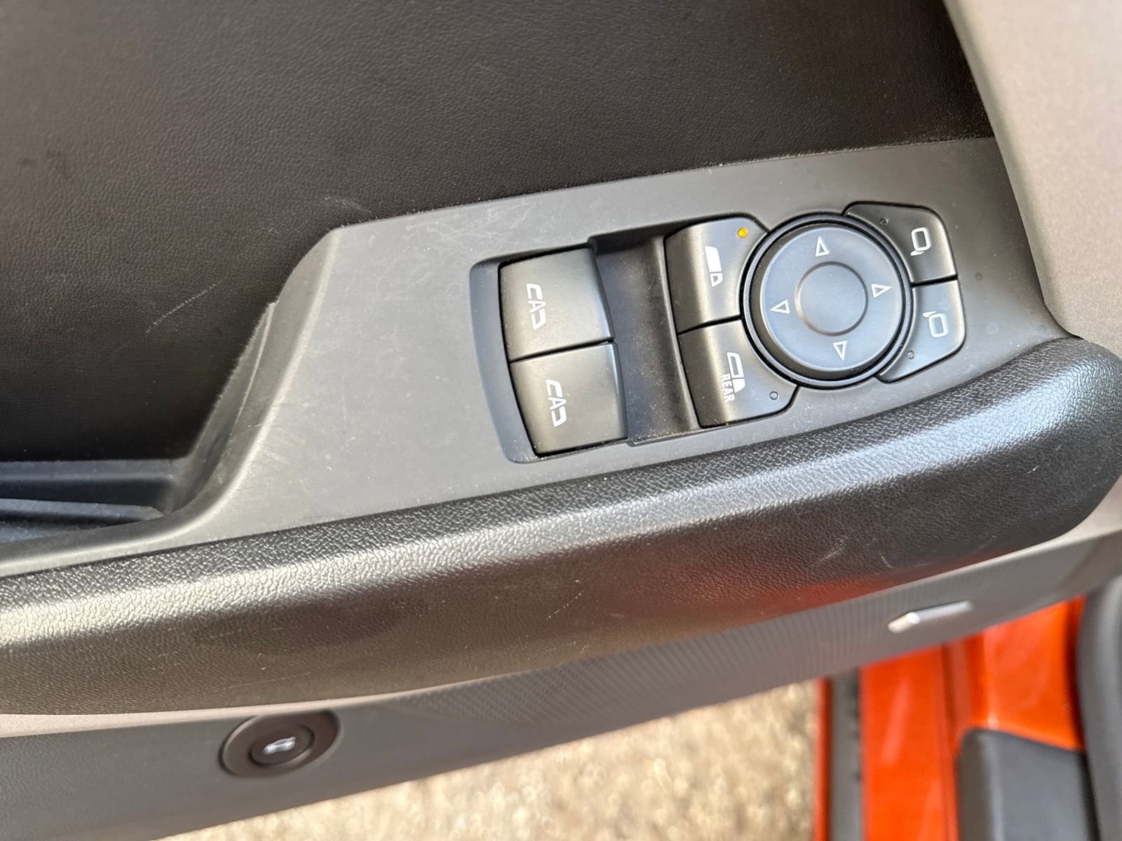 Used 2023 Chevrolet Camaro LT w/ Technology Package image 11