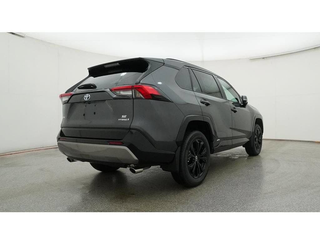 Used 2024 Toyota RAV4 SE AWD/4WD image 30