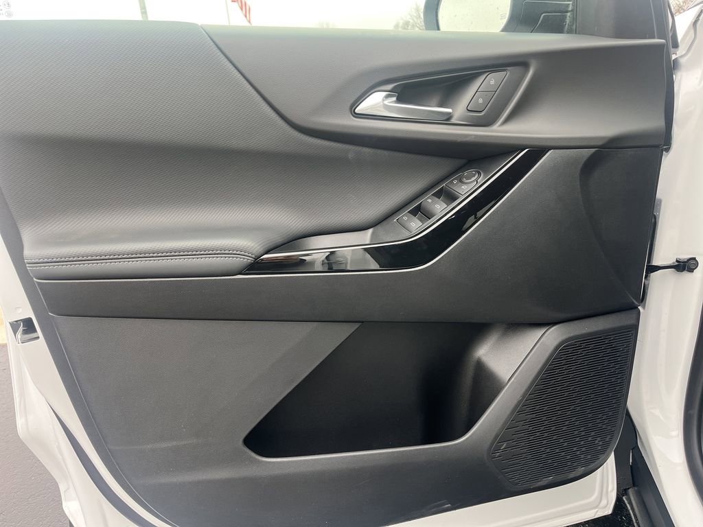 New 2026 Chevrolet Equinox LT w/ Safety and Technology Package image 18