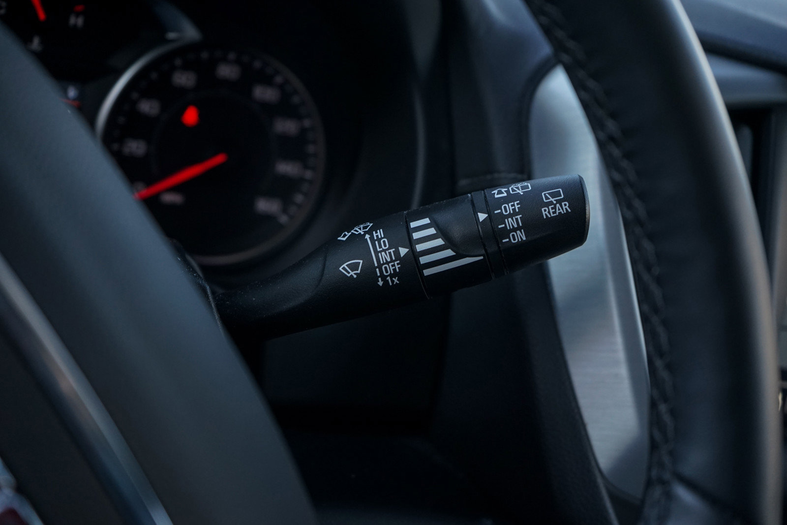 Used 2023 GMC Terrain SLT w/ Infotainment Package II image 23