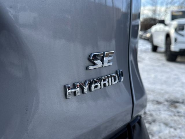 Used 2022 Toyota RAV4 SE image 32