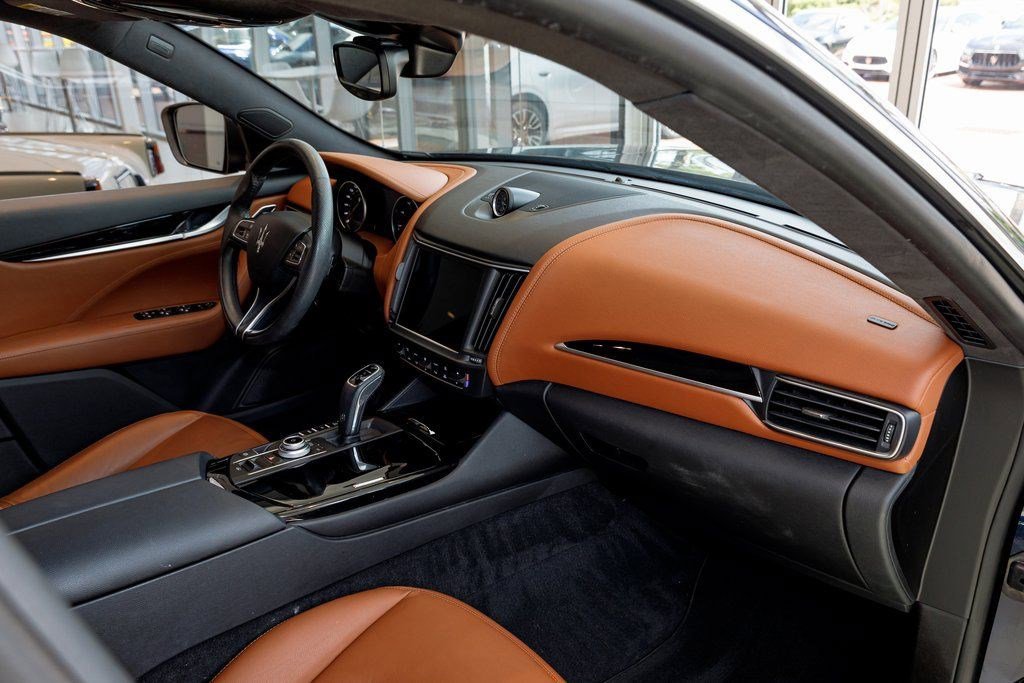 Certified 2022 Maserati Levante GT image 36