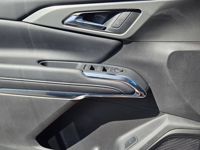 Used 2026 Chevrolet Traverse LT FWD image 22