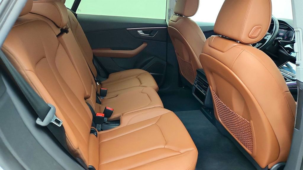 Used 2022 Audi Q8 Premium Plus w/ Premium Plus Package image 24