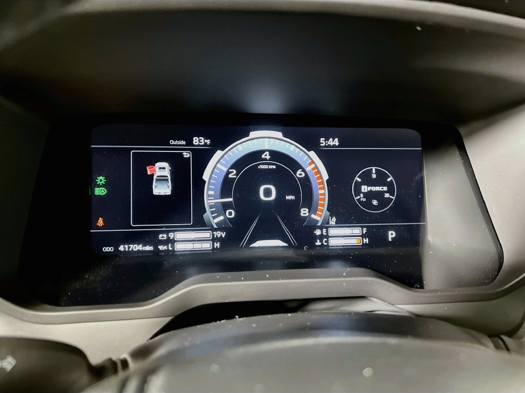 Used 2025 Toyota Tundra Limited AWD/4WD image 19
