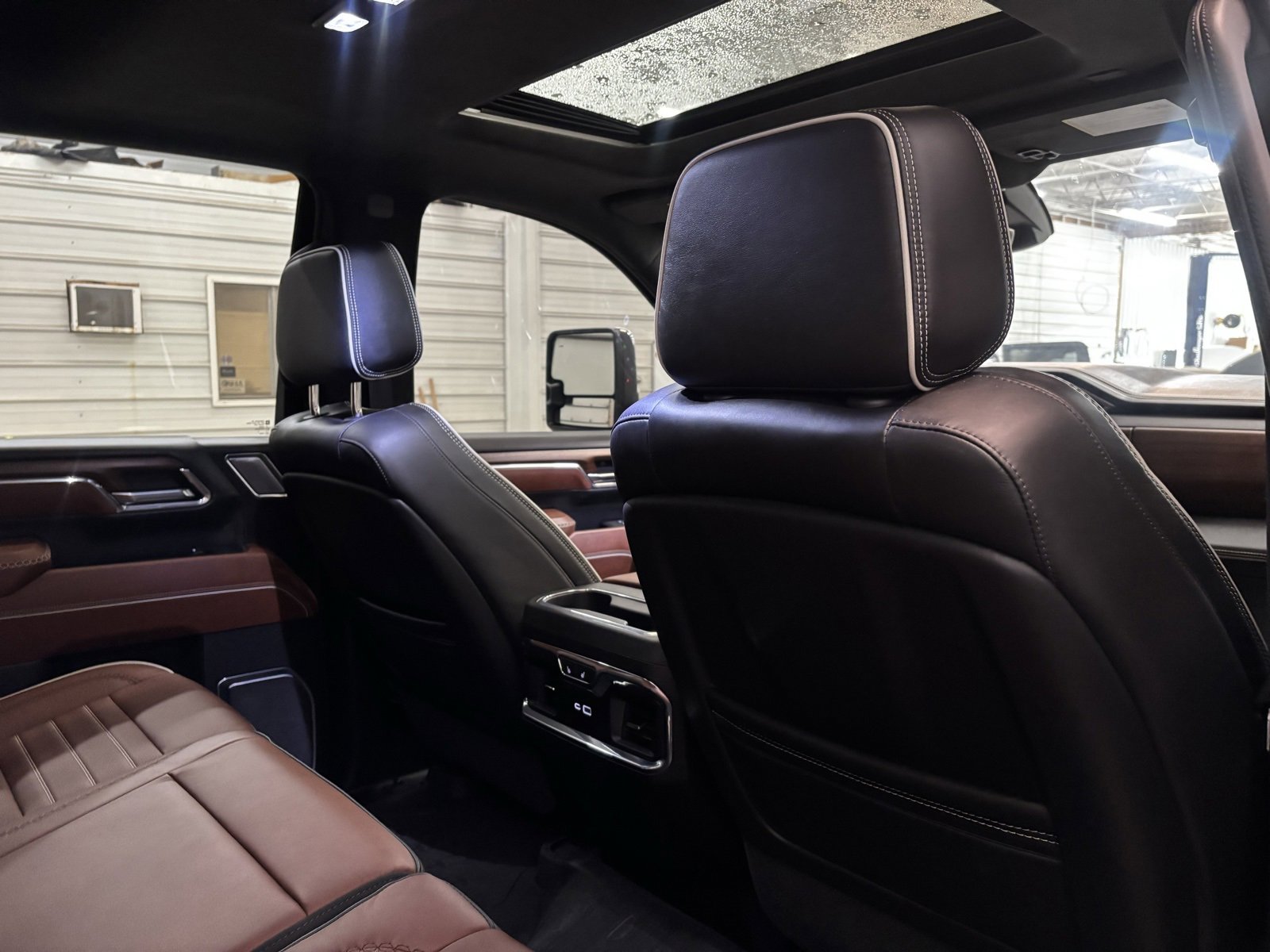 Used 2024 GMC Sierra 3500 Denali Ultimate image 40