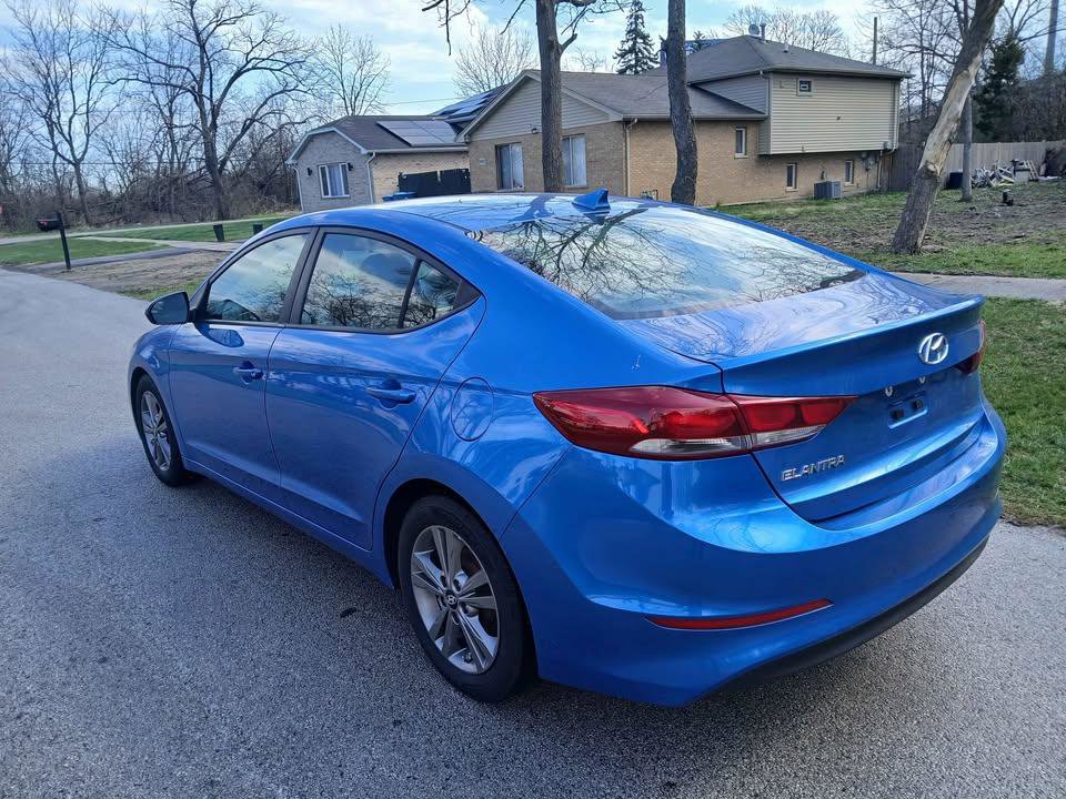 Used 2017 Hyundai Elantra SE FWD image 8