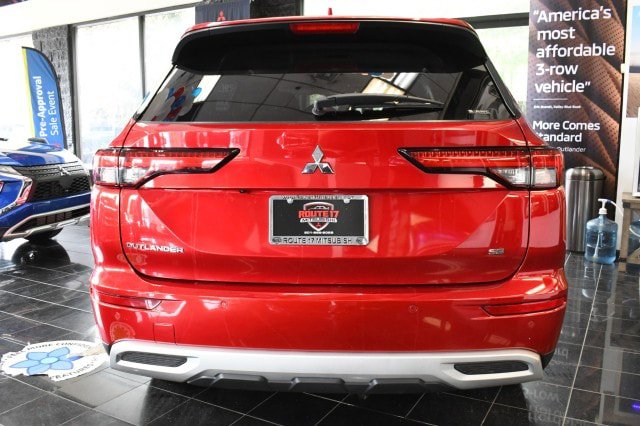 Used 2022 Mitsubishi Outlander SEL Black Edition AWD/4WD image 17