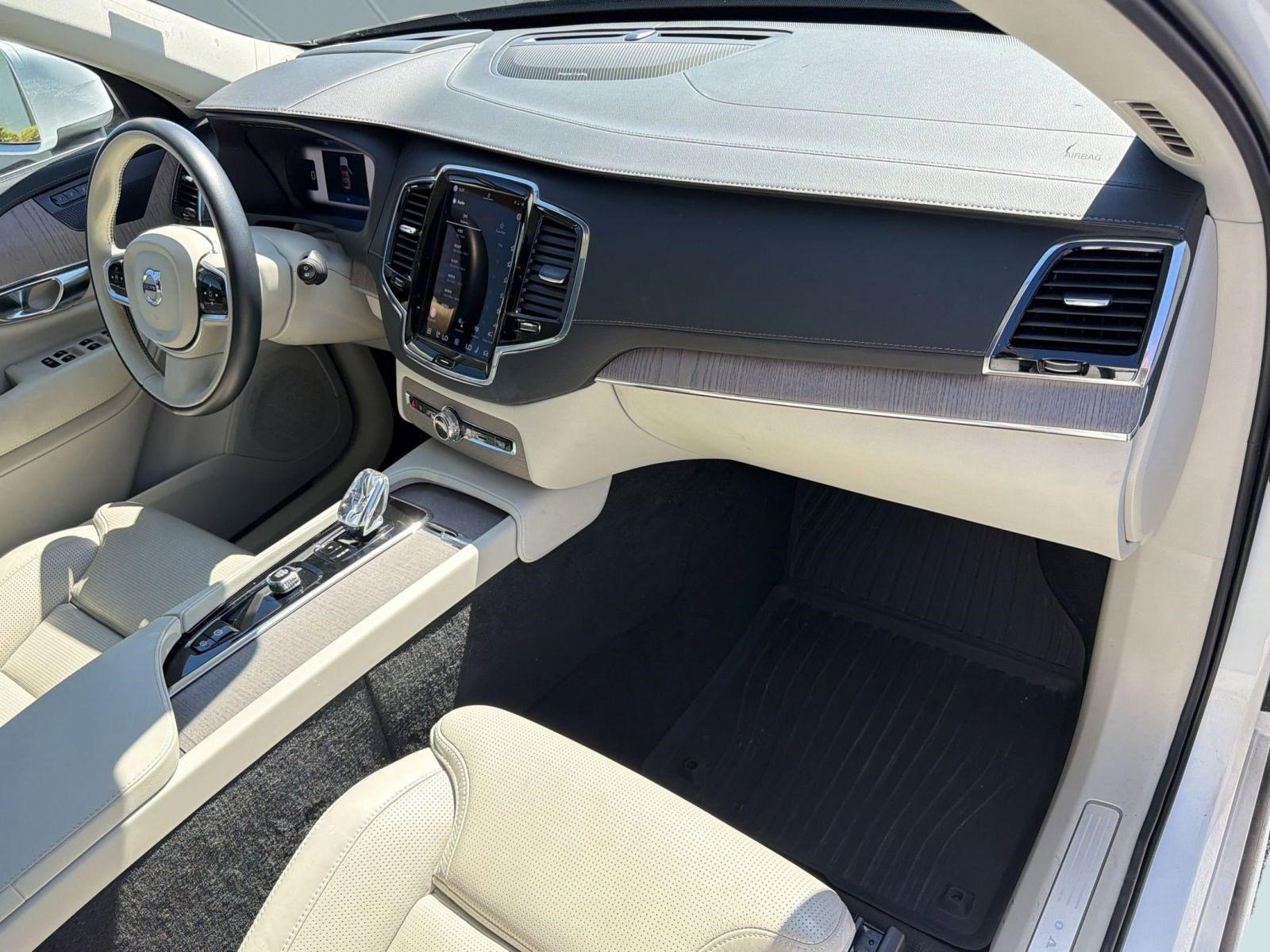 Certified 2023 Volvo XC90 B6 Ultimate w/ Protection Package Premier image 29