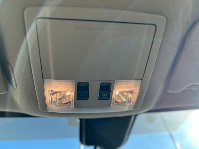Used 2015 Lincoln MKX AWD w/ Equipment Group 102A image 25