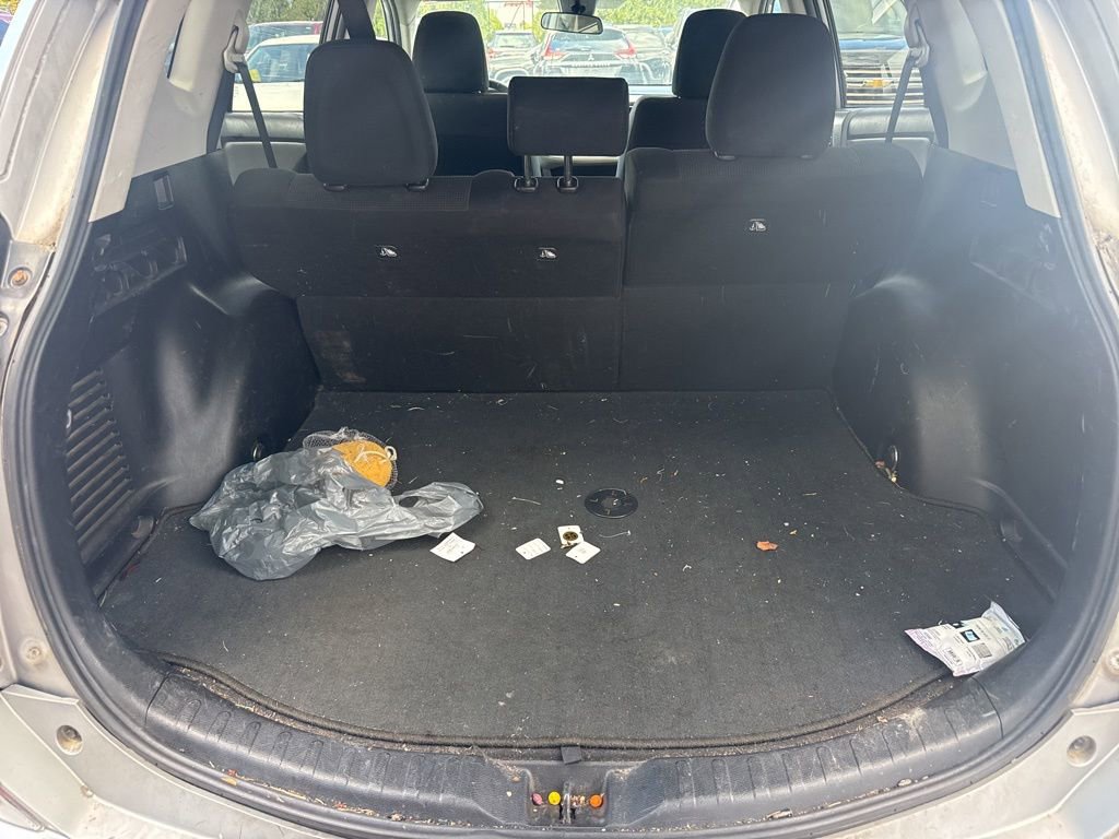 Used 2017 Toyota RAV4 XLE image 10