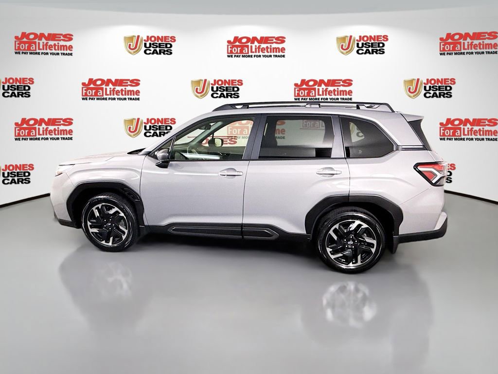 Used 2025 Subaru Forester Limited image 17