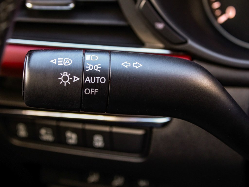 Used 2022 MAZDA MAZDA3 s image 27