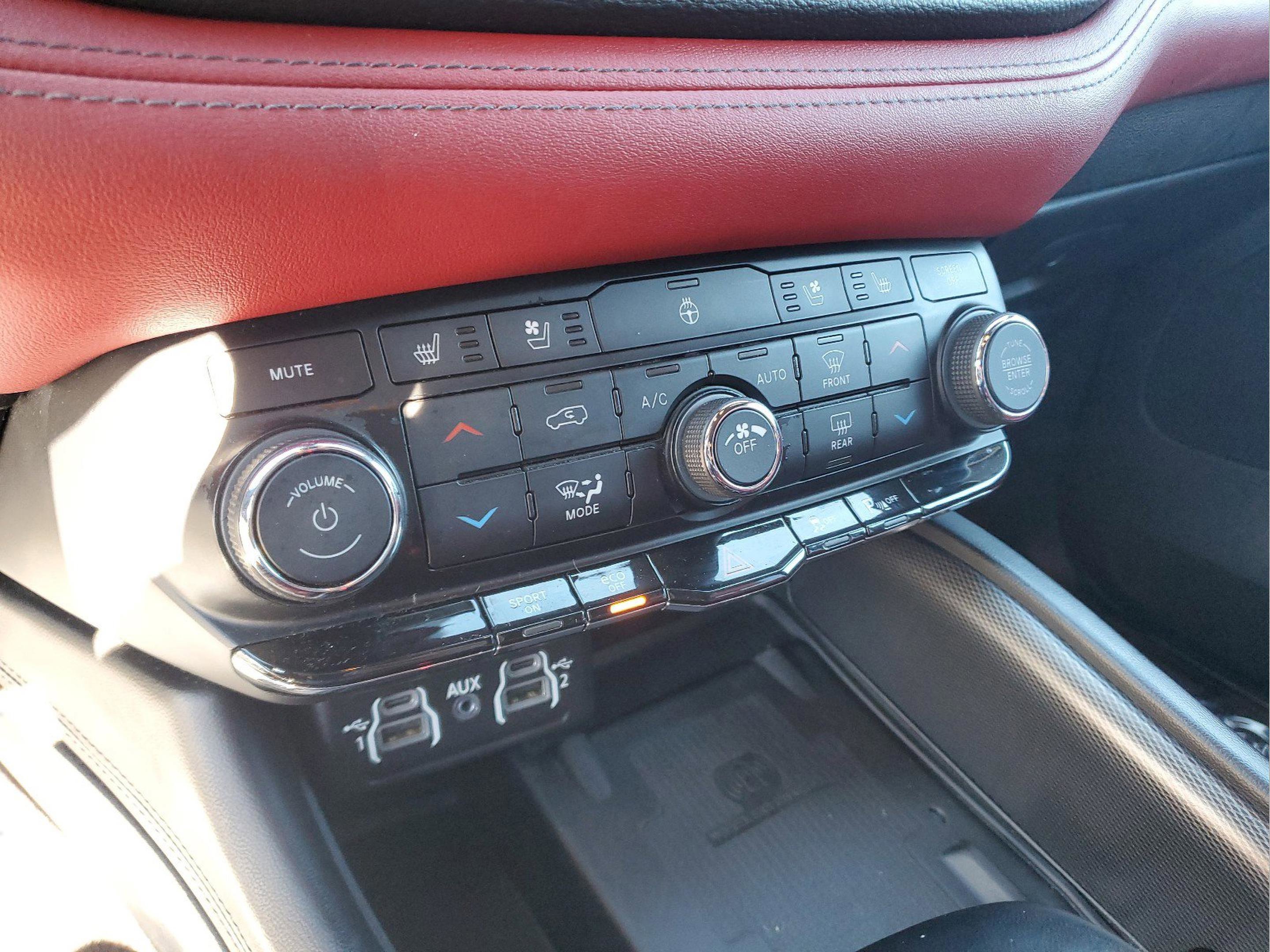 Used 2022 Dodge Durango R/T image 25