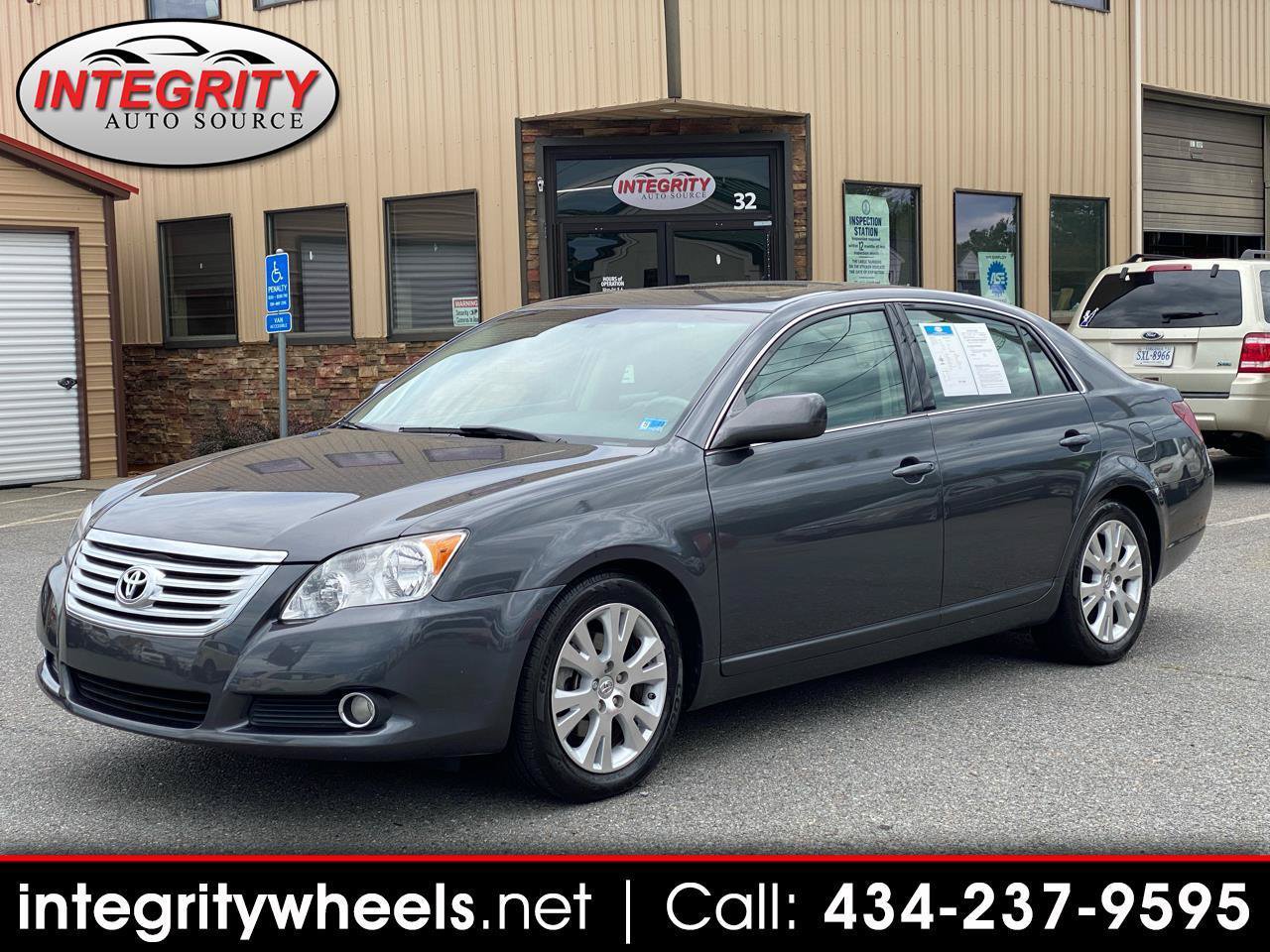 Used 2010 Toyota Avalon FWD image 1
