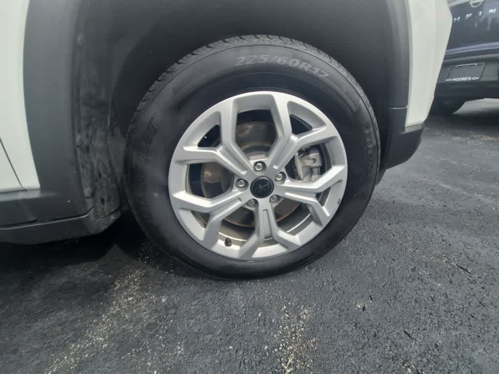 Used 2025 Jeep Compass Latitude AWD/4WD image 9