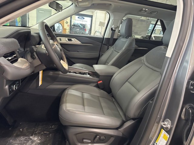 New 2026 Ford Explorer Active w/ Active Comfort Package image 9
