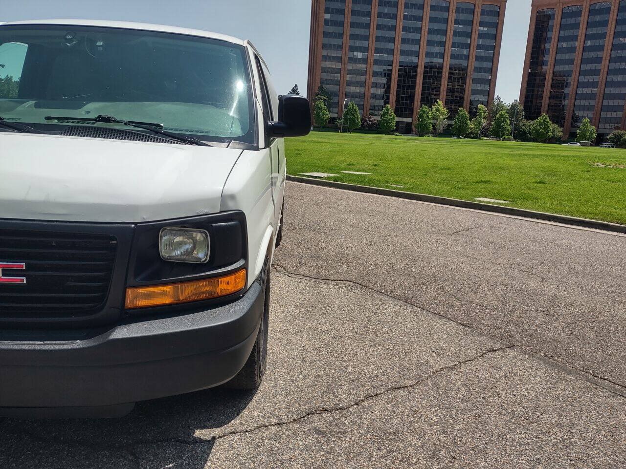 Used 2012 GMC Savana 1500 AWD image 5