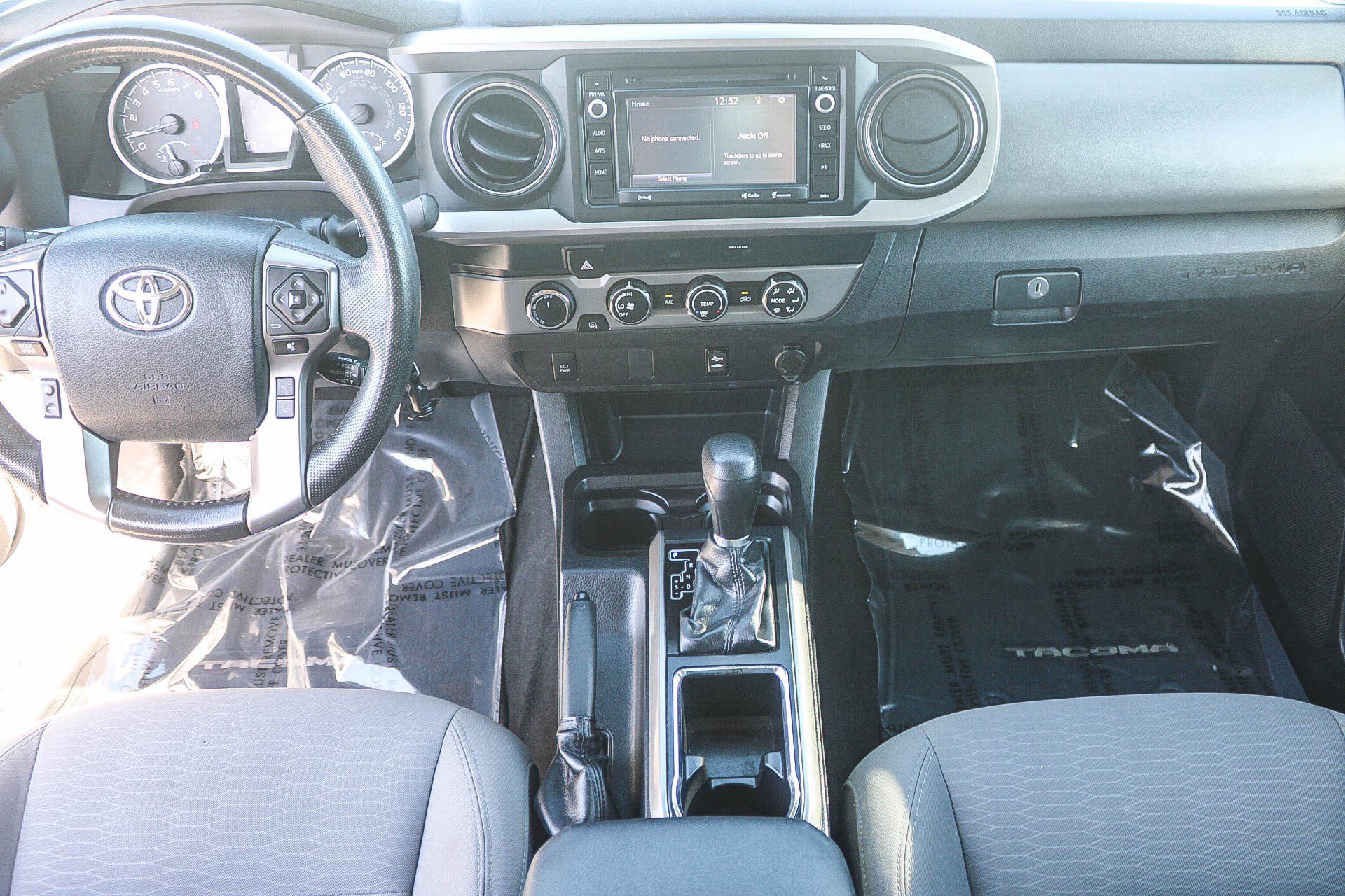 Used 2019 Toyota Tacoma SR5 AWD/4WD image 13