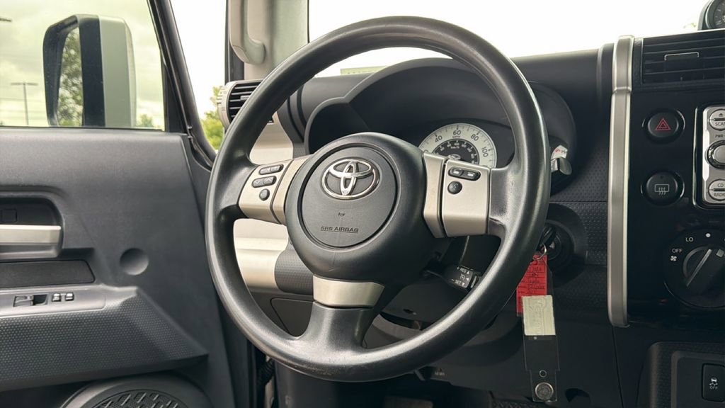 Used 2014 Toyota FJ Cruiser 4WD w/ Convenience Package image 36