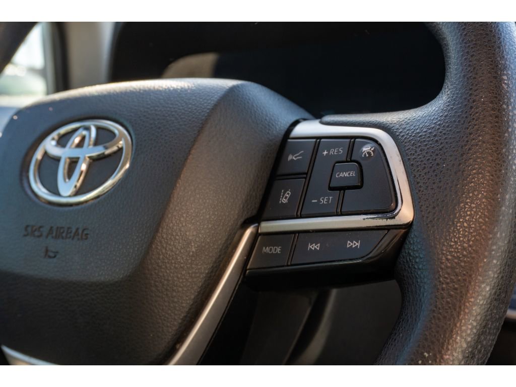 Used 2021 Toyota Sienna LE image 24