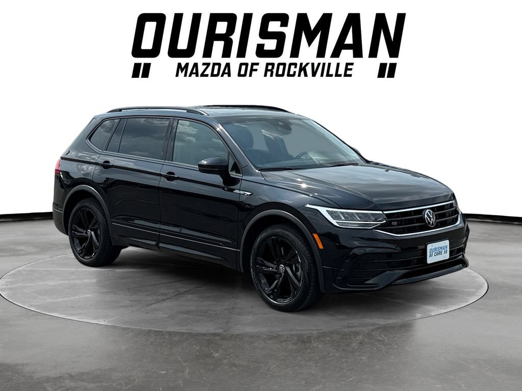 Used 2024 Volkswagen Tiguan SE R-Line FWD image 1