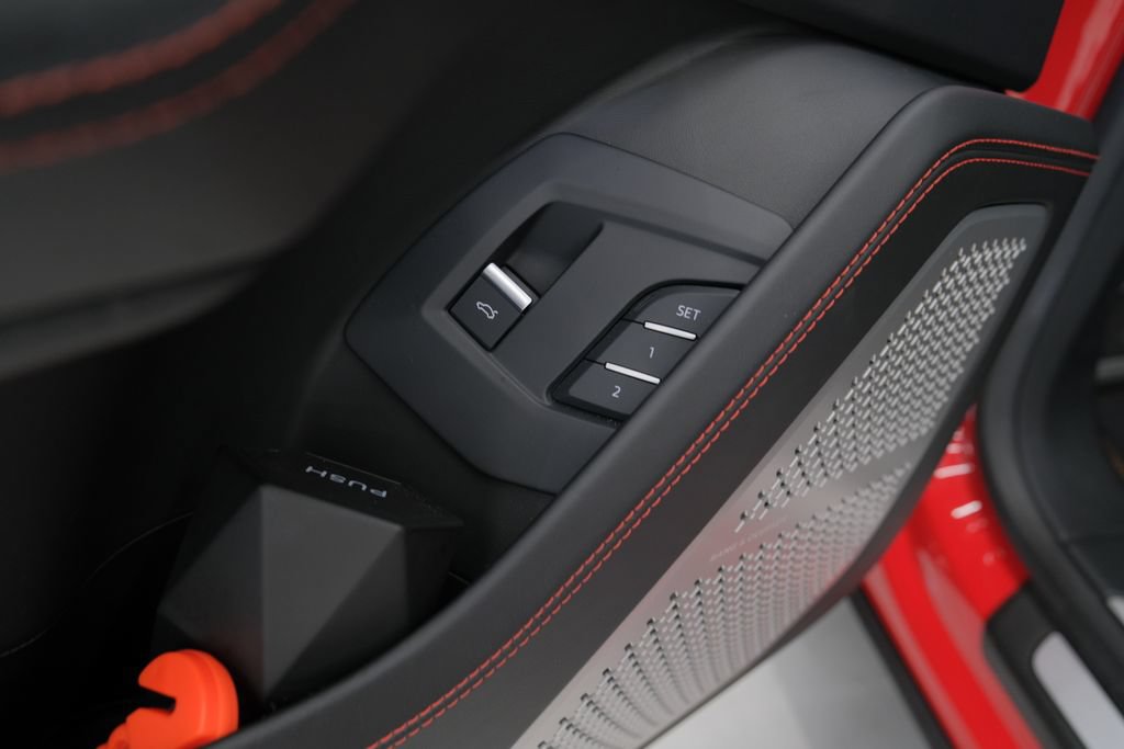 Used 2021 Lamborghini Urus AWD/4WD image 56