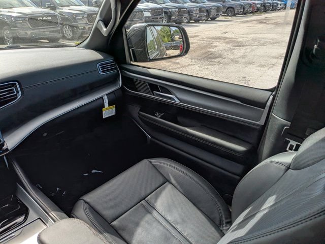 New 2026 Jeep Grand Wagoneer Limited w/ Premium Group II AWD/4WD image 19